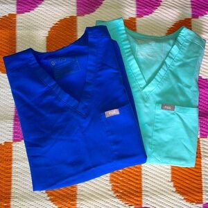 🩵💙Blue Bundle💙🩵 FIGS Women’s One-Pocket Top Cyan & Royal Blue (TOPS ONLY)
